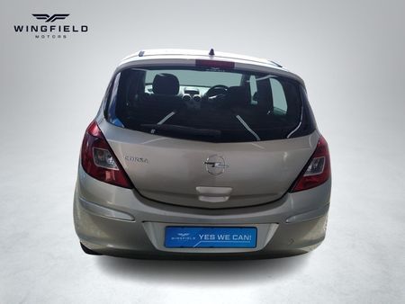 2010-Opel-Corsa-14-Essentia-5-dr_5