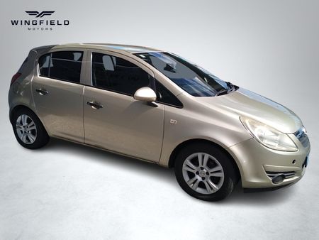 2010-Opel-Corsa-14-Essentia-5-dr_7