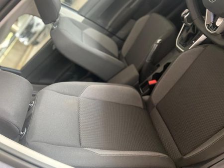 2025-Volkswagen-Polo-10-TSI-Life-Auto_9