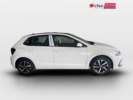 2025-Volkswagen-Polo-10-TSI-Life-Auto_2