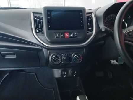 2024-Toyota-Vitz-10-XR-AMT_14