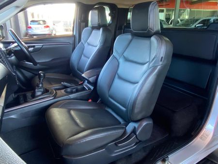 2023-Isuzu-D-Max-19-DDI-HR-LS-Extended-Cab_14