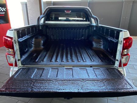 2023-Isuzu-D-Max-19-DDI-HR-LS-Extended-Cab_4