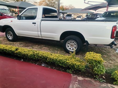 2018-Nissan-NP300-NP300-LWB-SC_7