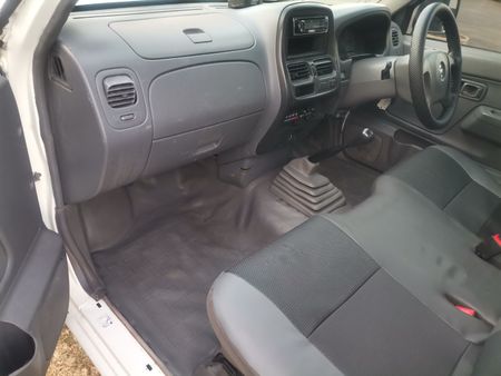 2018-Nissan-NP300-NP300-LWB-SC_8