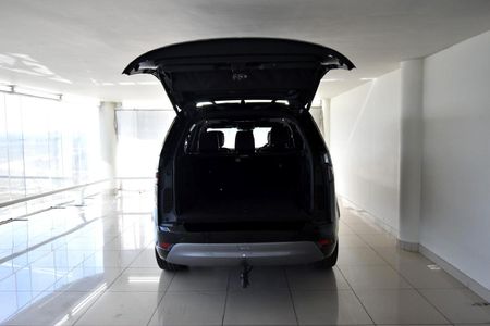 2023-Land-Rover-Discovery-30-TD-HSE-R-Dynamic-D300_10