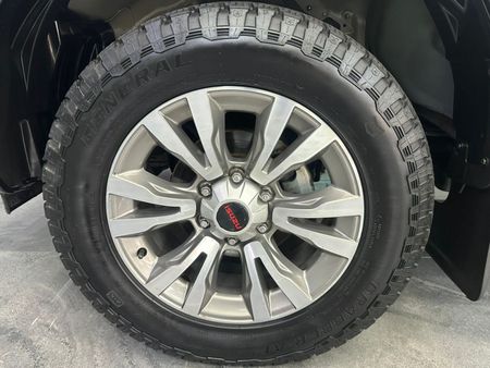 2019-Isuzu-D-Max-300-LX-Double-Cab_14