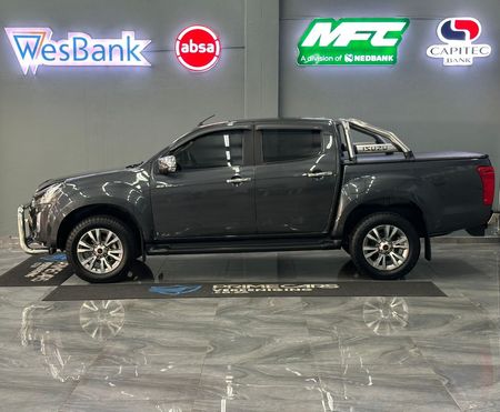 2019-Isuzu-D-Max-300-LX-Double-Cab_2