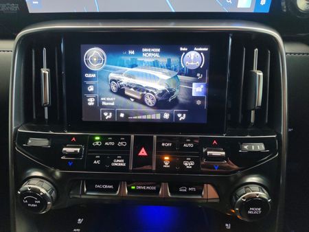 2025-Lexus-LX-Lexus-700H-LX-F-Sport_14