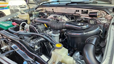 2004-Toyota-Hilux-30-KZ-TE-Legend-35_18