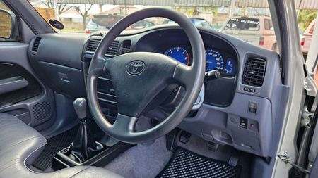 2004-Toyota-Hilux-30-KZ-TE-Legend-35_21