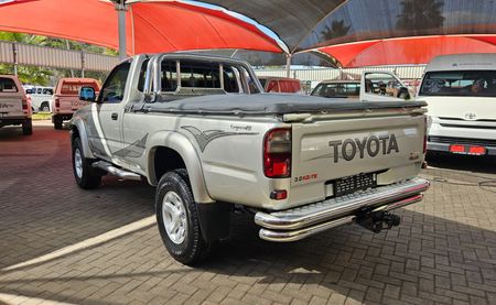 2004-Toyota-Hilux-30-KZ-TE-Legend-35_5
