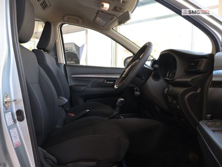 2025-Toyota-Rumion-15-TX-Auto_18