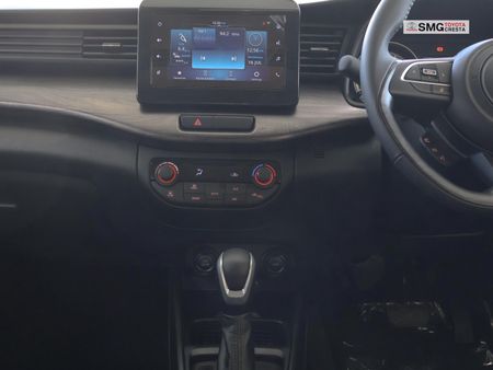 2025-Toyota-Rumion-15-TX-Auto_21