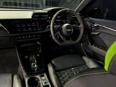 2023-Audi-RS3-Sportback-Quattro-Auto_11
