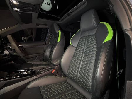 2023-Audi-RS3-Sportback-Quattro-Auto_15