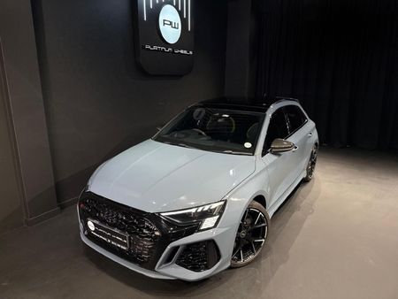 2023-Audi-RS3-Sportback-Quattro-Auto_1