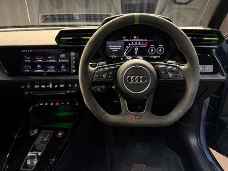 2023-Audi-RS3-Sportback-Quattro-Auto_7