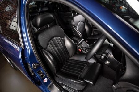 2000-BMW-M5-e39_14