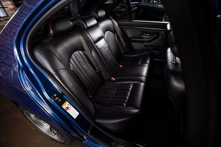 2000-BMW-M5-e39_15