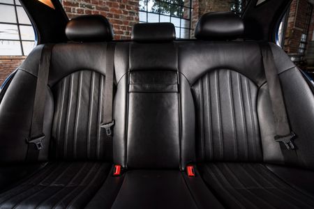 2000-BMW-M5-e39_16