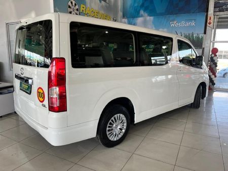 2020-Toyota-Quantum-28-GL-11-seat_1