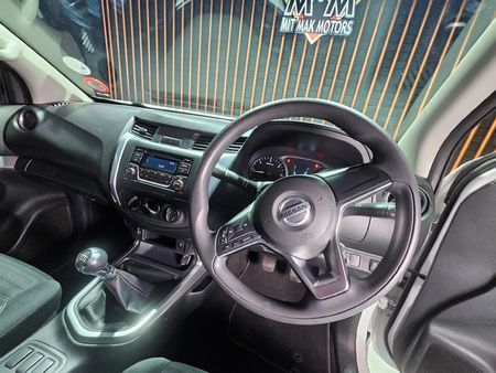 2022-Nissan-Navara-25-DDTi-SE-Double-Cab_20