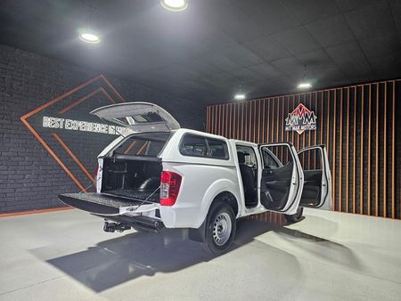 2022-Nissan-Navara-25-DDTi-SE-Double-Cab_23
