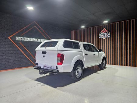 2022-Nissan-Navara-25-DDTi-SE-Double-Cab_24