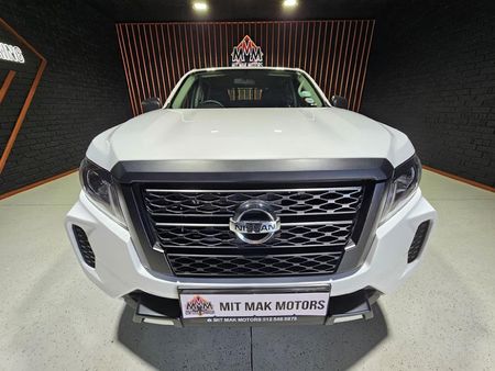 2022-Nissan-Navara-25-DDTi-SE-Double-Cab_4