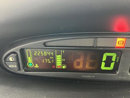 2005-Citroen-Xsara-Picasso-16-SX_9