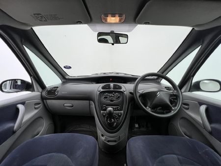 2005-Citroen-Xsara-Picasso-16-SX_10