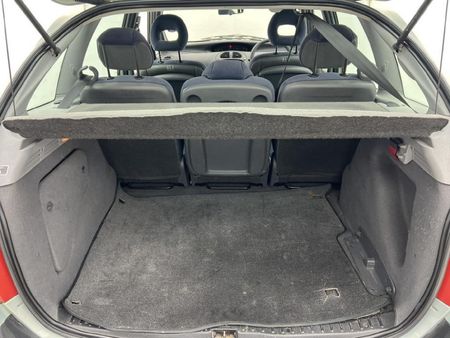 2005-Citroen-Xsara-Picasso-16-SX_12