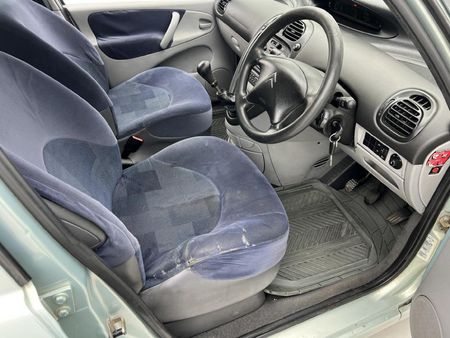 2005-Citroen-Xsara-Picasso-16-SX_14