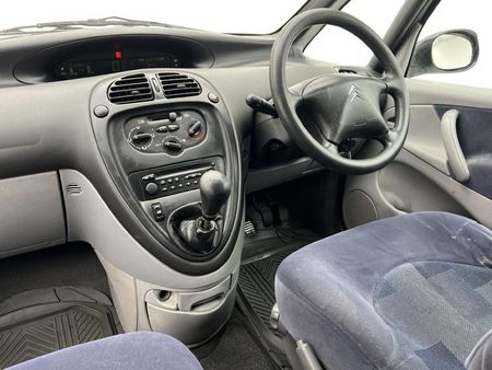 2005-Citroen-Xsara-Picasso-16-SX_7