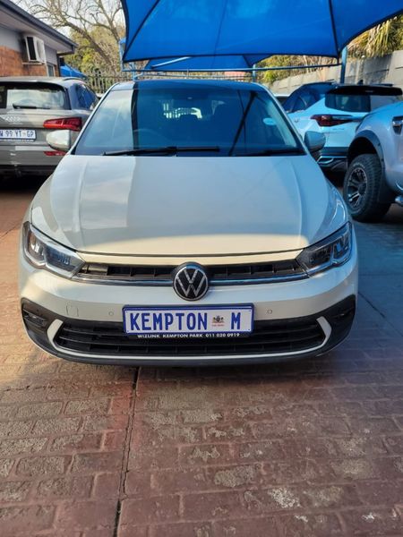 2023-Volkswagen-Polo-VW-POLO-9-10-TSI-COMFORTLINE_3