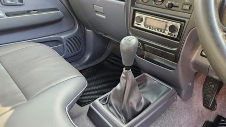 2005-Toyota-Hilux-30-KZ-TE-Legend-35_25