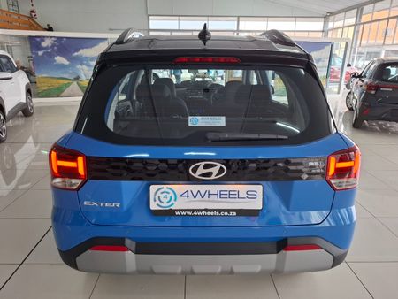 2026-Hyundai-Exter-12-Executive_4