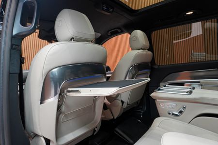 2025-Mercedes-Benz-V-Class-V300d-Exclusive_18