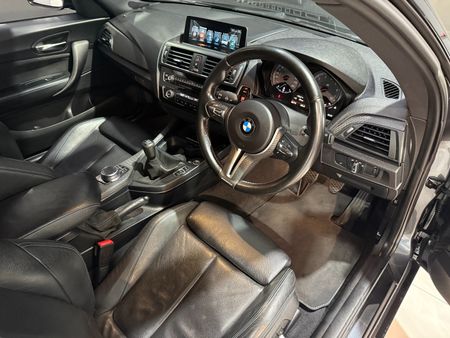 2017-BMW-M2-Coupe_12