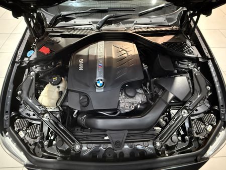 2017-BMW-M2-Coupe_21
