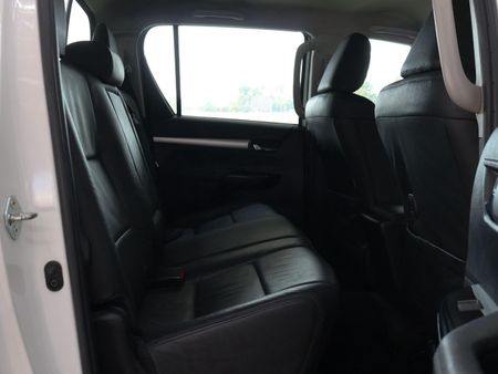 2021-Toyota-Hilux-28-GD-6-Raider-4x4-Auto-Double-Cab_17