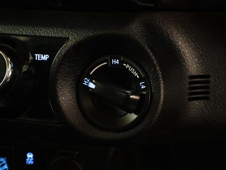 2021-Toyota-Hilux-28-GD-6-Raider-4x4-Auto-Double-Cab_25