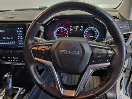 2022-Isuzu-D-Max-30-DDI-LSE-Auto-Double-Cab_12