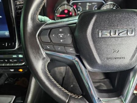 2022-Isuzu-Mu-x-30D-Onyx-4x4-Auto_14