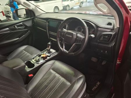 2022-Isuzu-Mu-x-30D-Onyx-4x4-Auto_4