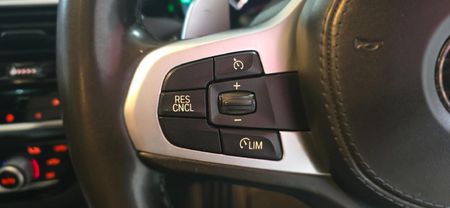 2019-BMW-5-Series-520d-M-Sport_15