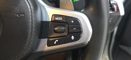 2019-BMW-5-Series-520d-M-Sport_16