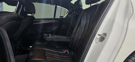 2019-BMW-5-Series-520d-M-Sport_8