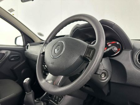 2018-Renault-Duster-16-Expression_15